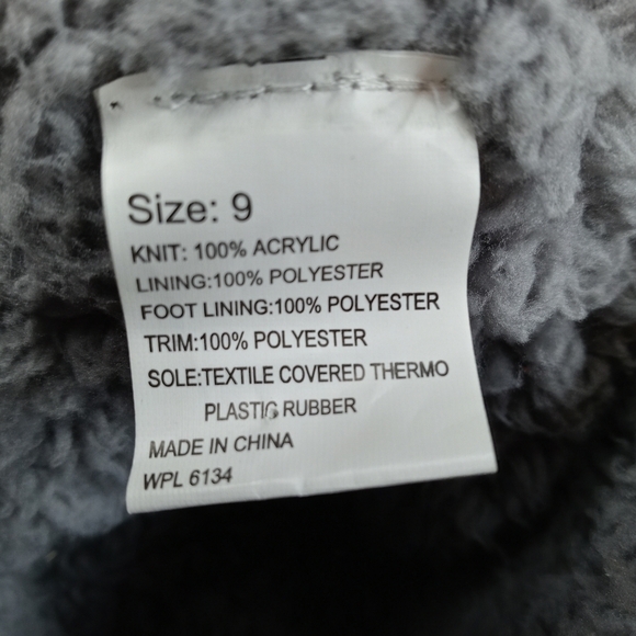 MukLuks Women's Gray Knit 4 button pull on faux fu - Picture 4 of 7